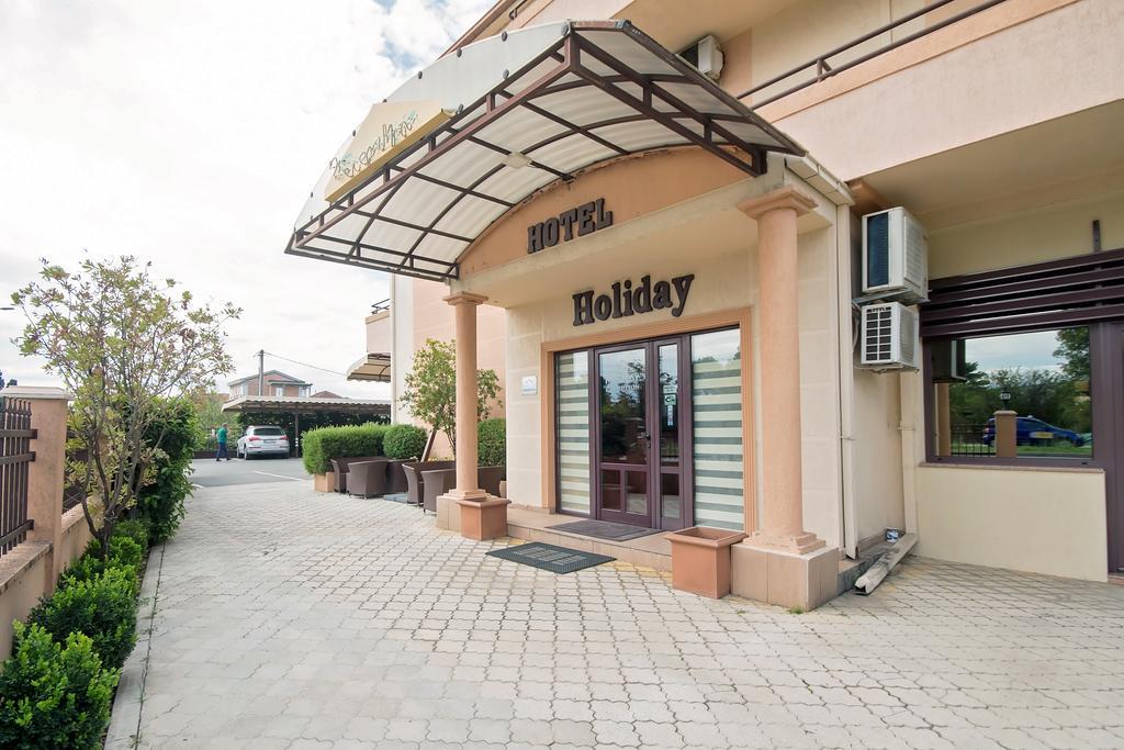 Hotel Holiday Podgorica Exterior foto